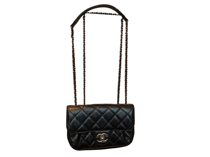 Chanel black Leather  ref.48970