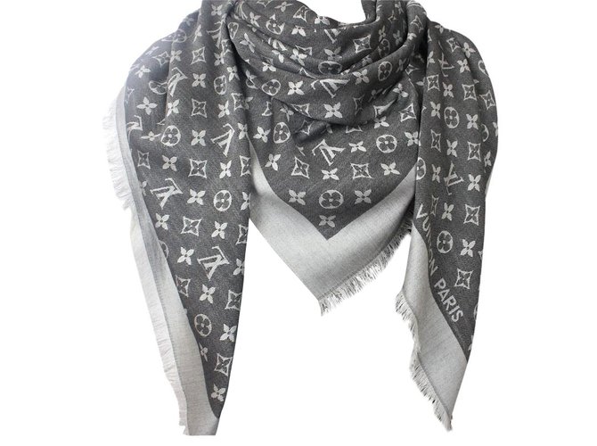 Louis Vuitton scarf black white silk monogram 120×8cm Used Japan