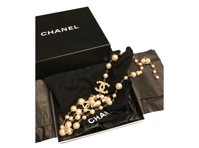 Chanel Long necklace Cream Pearl  ref.49040