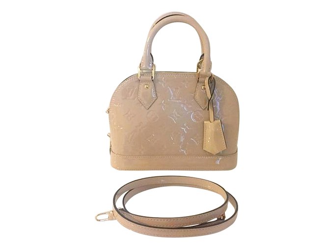 Louis Vuitton Alma BB Beige Patent leather  ref.49047