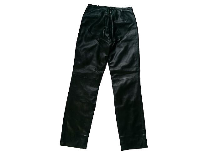 Autre Marque Hochtaillierte Hose aus Lammfell schwarz