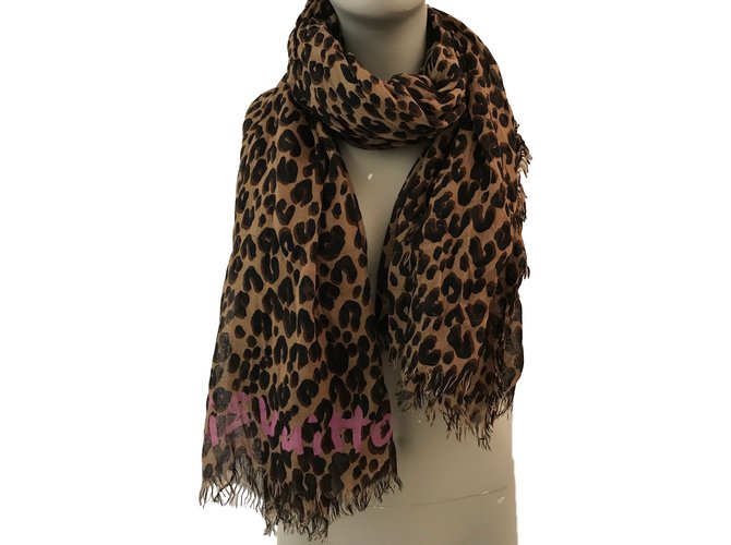 Louis Vuitton Scarf Brown Khaki Leopard print Silk Cashmere ref.49473 -  Joli Closet