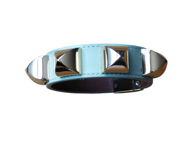 Pulseira cravejada Givenchy em couro de novilho verde e latão