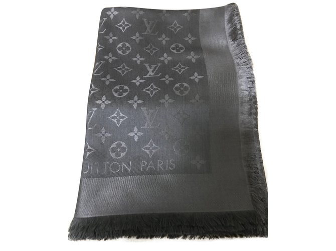 Louis Vuitton Shawl Dark grey Silk  ref.59677