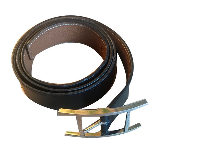 Hermès Cinturones Negro Cuero  ref.84133