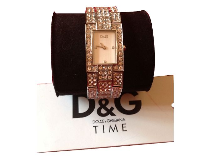 Dolce & Gabbana C'est chic