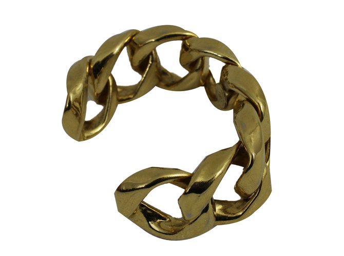 Chanel rigid bracelet Golden Metal  ref.49902