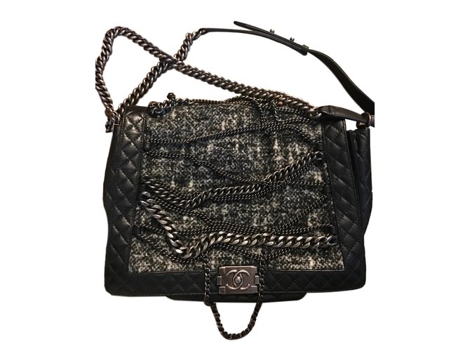 Boy Chanel Handtaschen Schwarz Leder  ref.49941