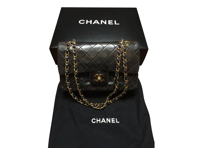 Classique Chanel Timeless Cuir Noir  ref.50396