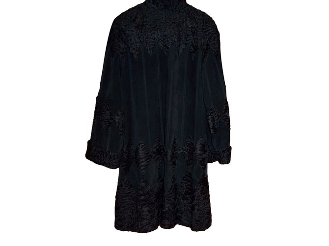 inconnue Coats, Outerwear Black Fur Deerskin  ref.50474
