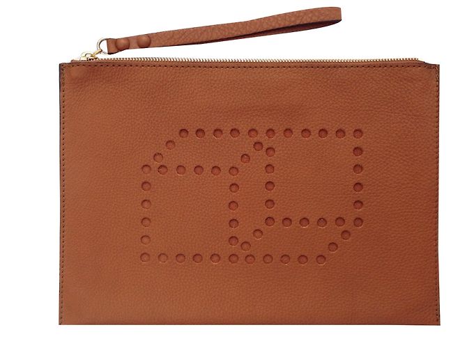 Pierre Hardy Clutch aus Leder Caramel Karamell