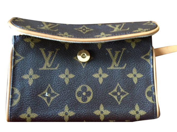 Louis Vuitton Clutch/belt bag Caramel Leather Cloth  ref.51303