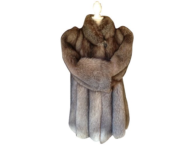 Autre Marque Cappotto in pelliccia di volpe argentata marrone