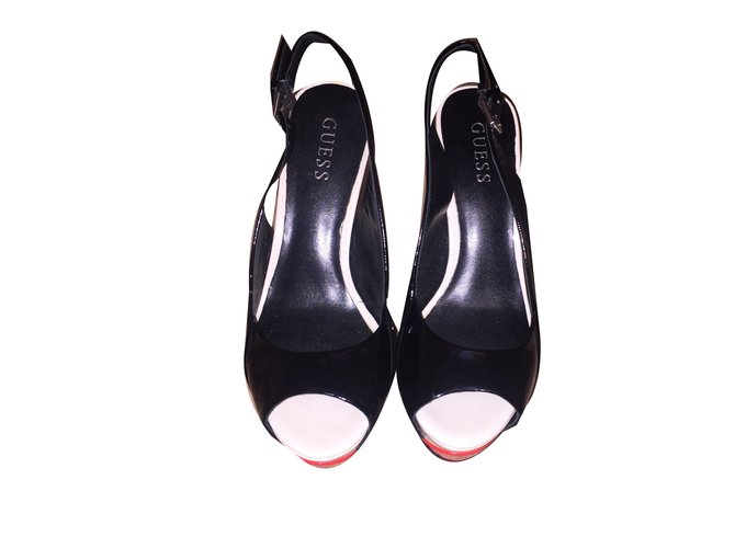 Guess Heels Black Red Beige Patent leather  ref.51434