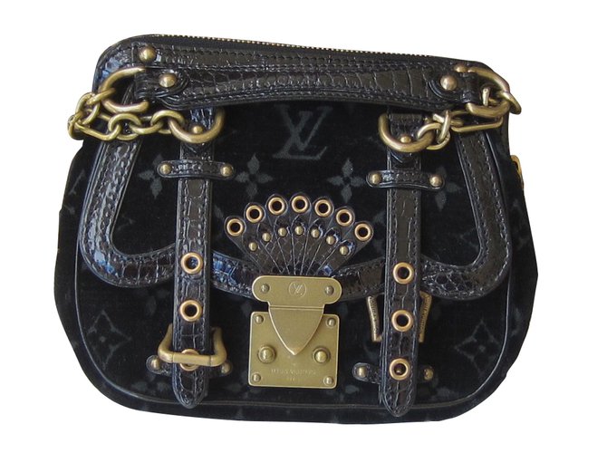 Louis Vuitton Handbags Black Patent leather  ref.51602