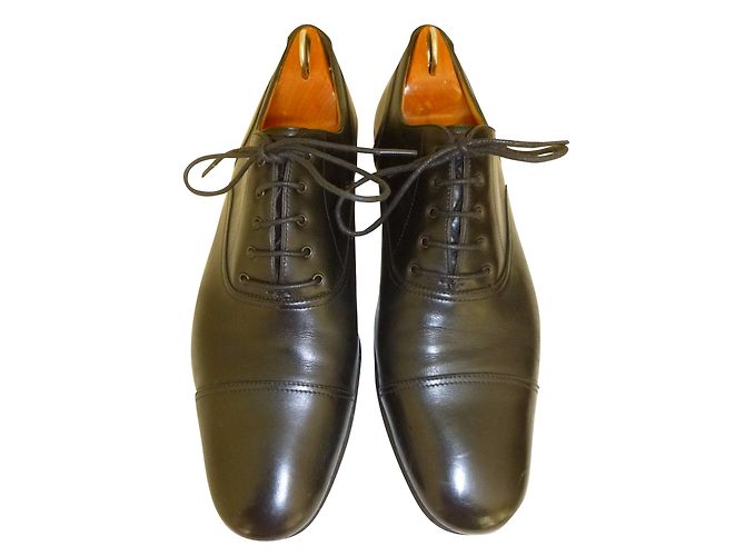 Scarpe Derby Hermès in pelle nera Nero