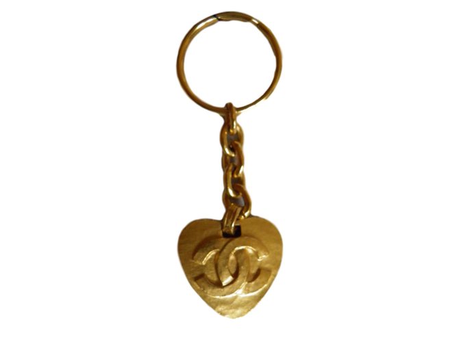 Chanel Bag charms Golden Metal  ref.51645