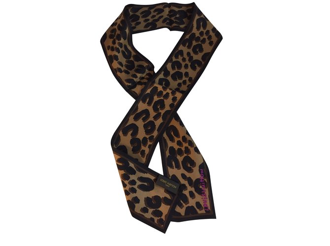 Louis Vuitton Lenços Estampa de leopardo Seda  ref.51651
