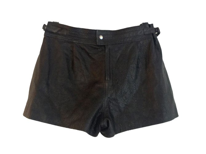 Isabel Marant Pantalones cortos Negro Piel de cordero  ref.52105