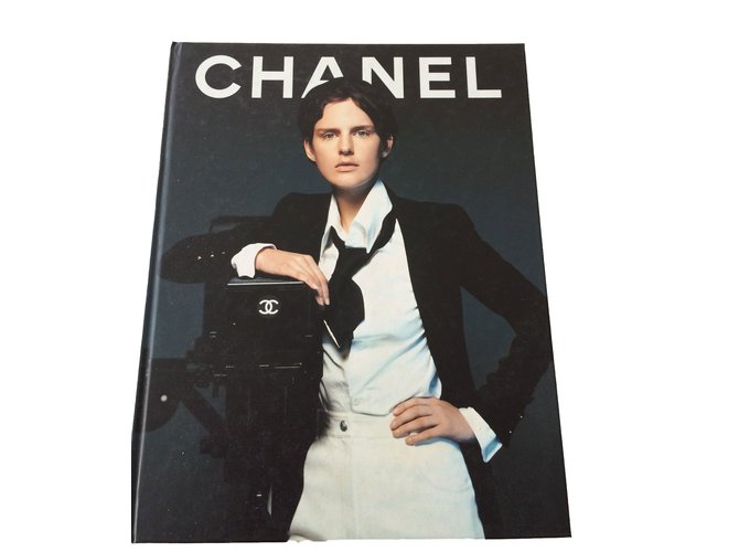 Catalogue Chanel Vintage Printemps été 1997  ref.52269