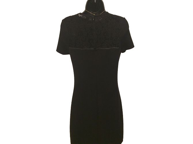 Autre Marque Schwarzes Kleid Lil for the Other mit Spitze an den Schultern