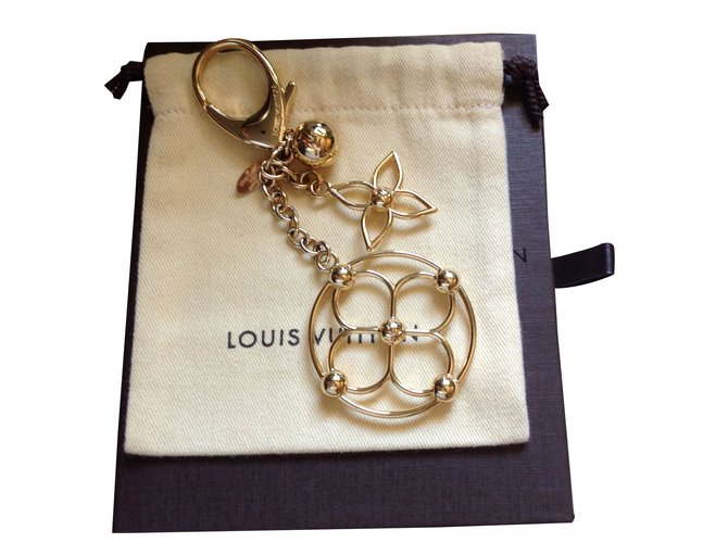 Louis Vuitton BLOOMÍA Bolsa de amuletos. Dorado  ref.52360