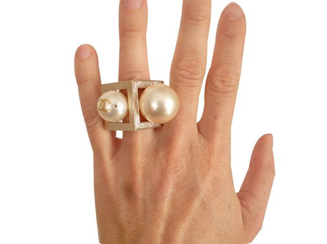 Chanel Rings Golden Metal  ref.52495