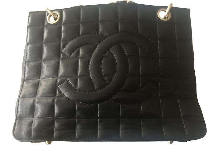 Chanel Bolsos de mano Negro