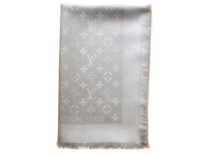 Louis Vuitton Classical Monogram Scarf Beige Silk  ref.53208