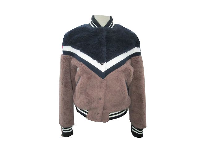 Essentiel Antwerp Jacken