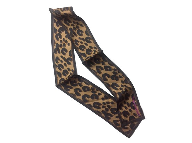 Louis Vuitton Scarf Leopard silk Multiple colors  ref.53409