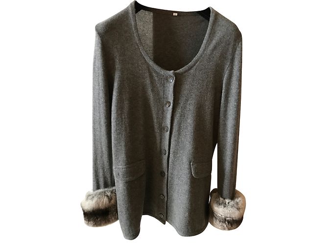 Milady Cardigan aus Kaschmir und Chinchilla Grau
