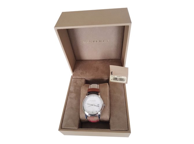 Burberry Fine watches Beige Leather  ref.53572