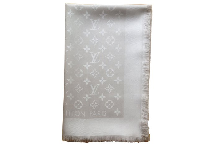 Louis Vuitton Classic Monogram Scarf Beige Silk  ref.53871