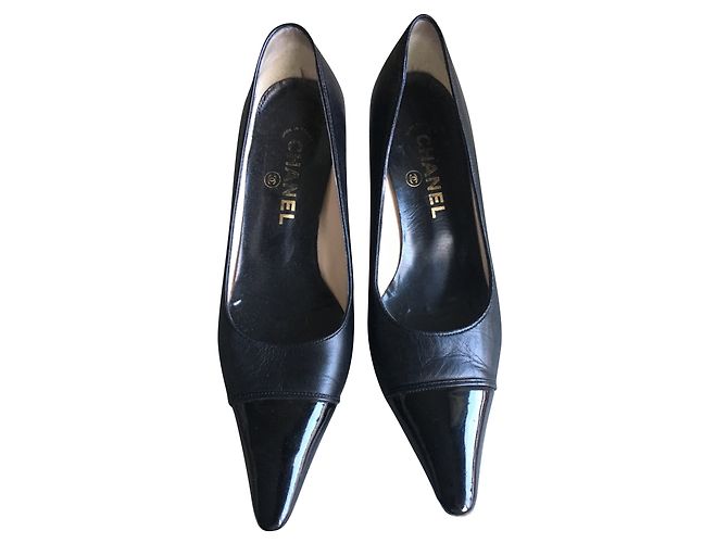 Décolleté Chanel in pelle nera tacco 5 cm Nero