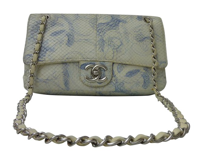 Classique Superbe Sac chanel Timeless en python blanc et imprimés Chanel ! Cuir Bleu  ref.54028