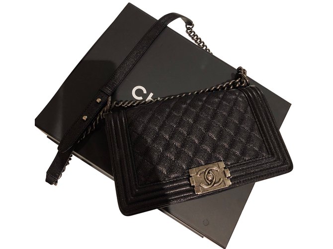 Le Boy Chanel Saco de menino Preto Couro  ref.54324