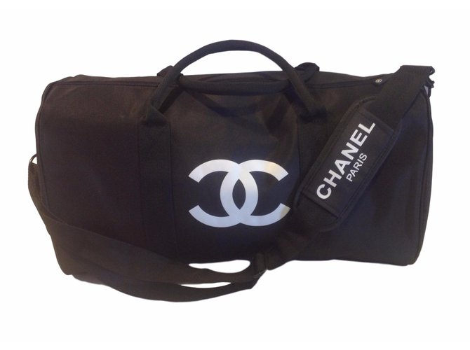 Chanel Chanel vip gift bag VIP gifts Polyamide Black ref.54360 - Joli Closet