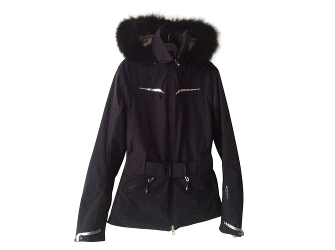 Zero RH + Jackets Black