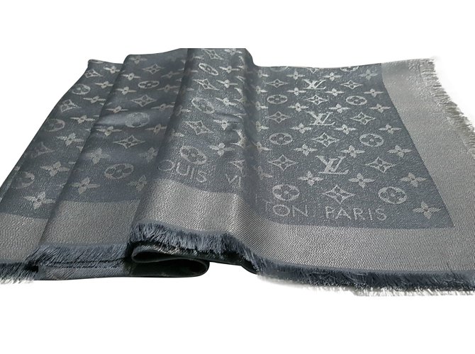 Louis Vuitton Classic Monogram Scarf Grey Silk  ref.54620