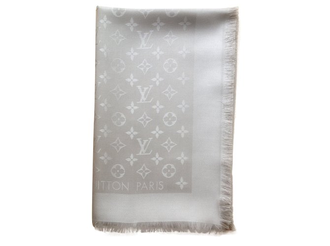 Louis Vuitton Classic Monogram Scarf Beige Silk  ref.54624