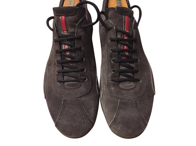 Baskets Prada en daim marron 