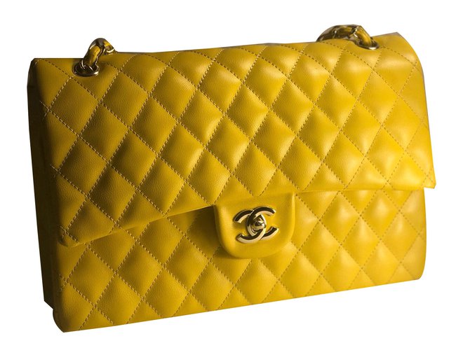 Chanel Timeless Yellow Leather  ref.55318