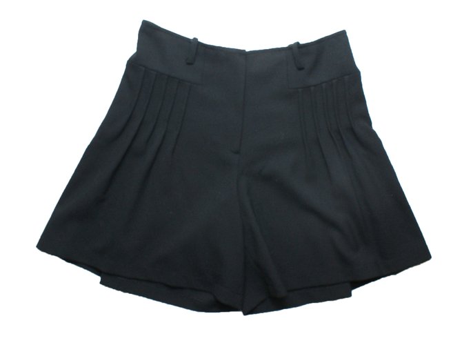 Blumarine Pantalones cortos Negro Lana  ref.55761