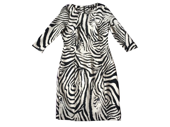 zara black and white long sleeve dress