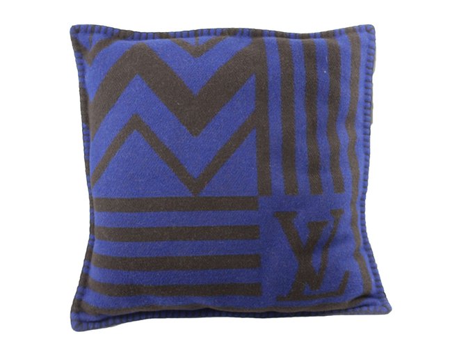 Louis Vuitton Misc Blue Wool  ref.56201
