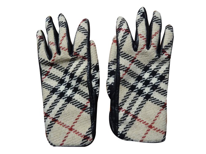 burberry gloves 2018