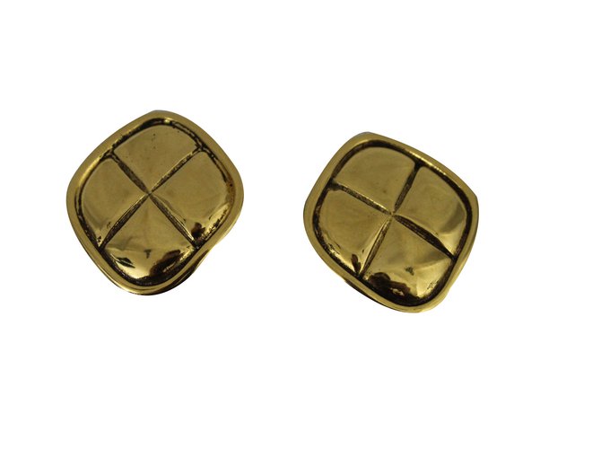 Chanel Earrings Golden Metal  ref.56439