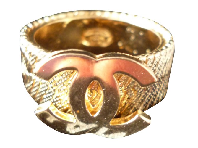 Chanel Ringe Golden Metall  ref.56522