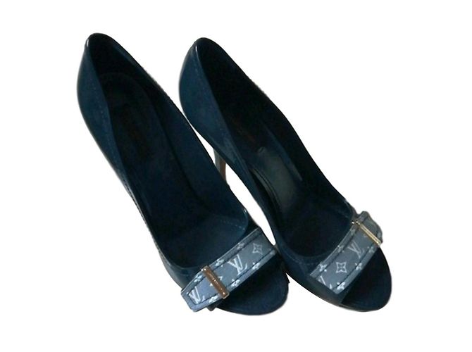 Louis Vuitton Pumps Entengrün Lackleder 40.5